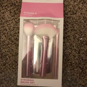 Vitamin d infused strobing brush set! Pink!!